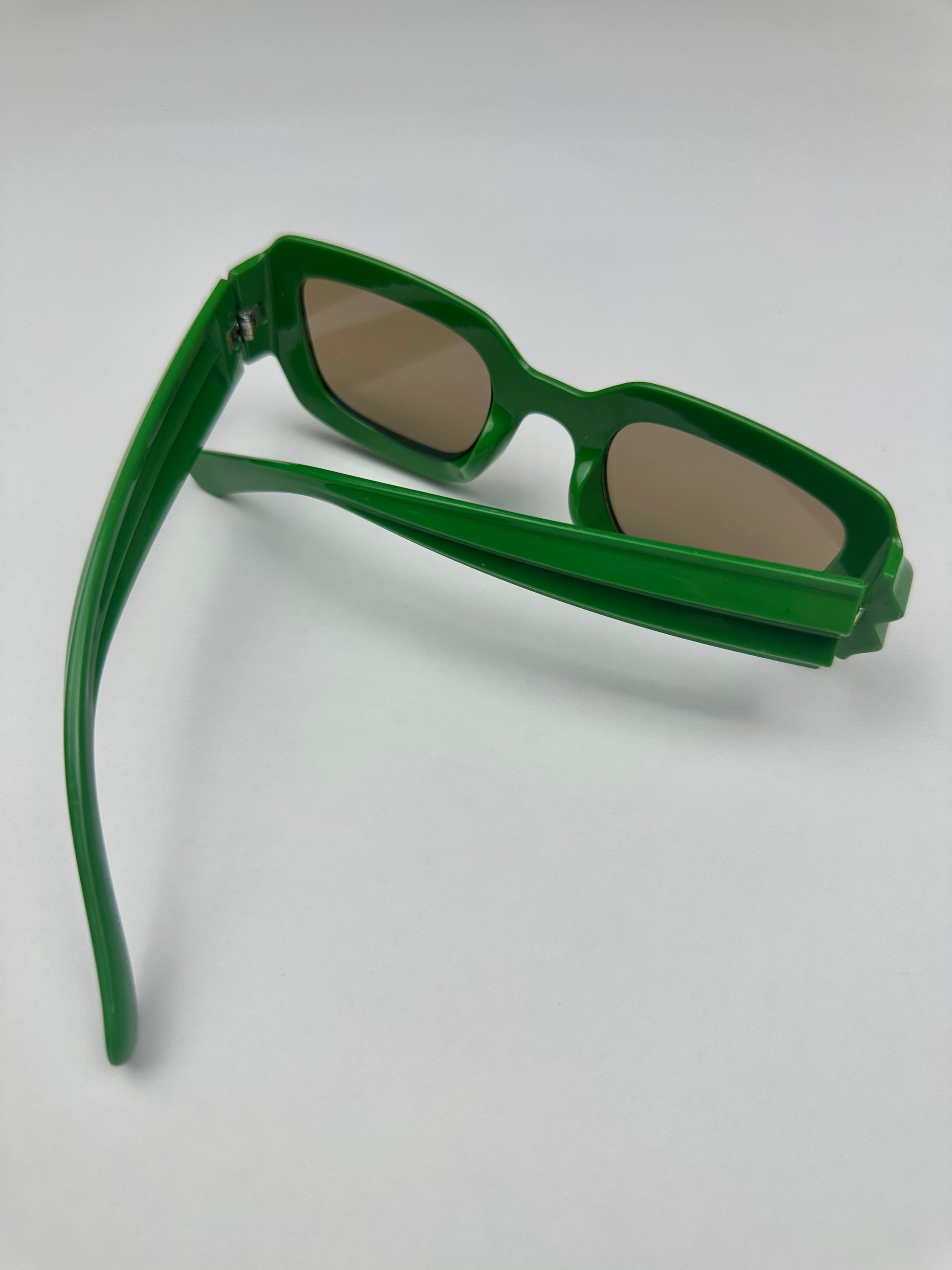 GREEN SUNGLASSES